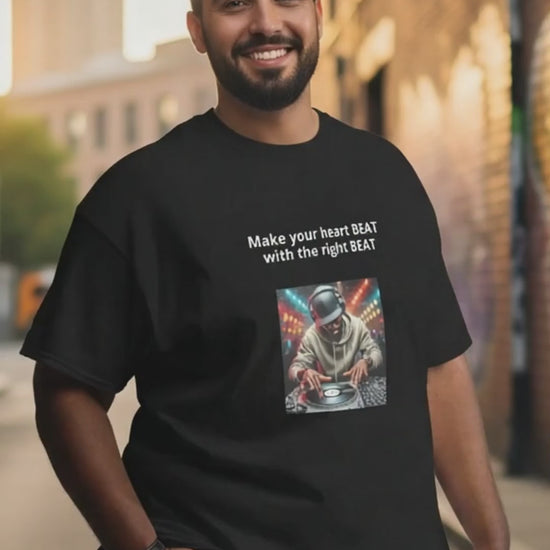Video with man with a t-shirt in a urban background